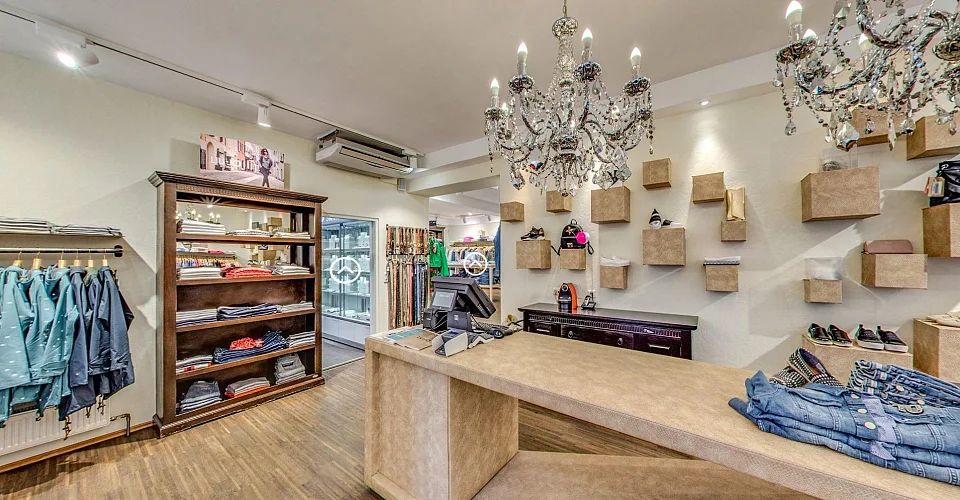 angela_wimmer_fashion_store.jpg